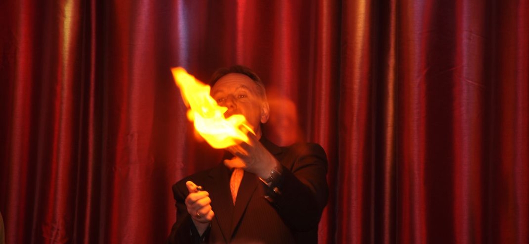 Stage and Cabaret Magic - David Oakley